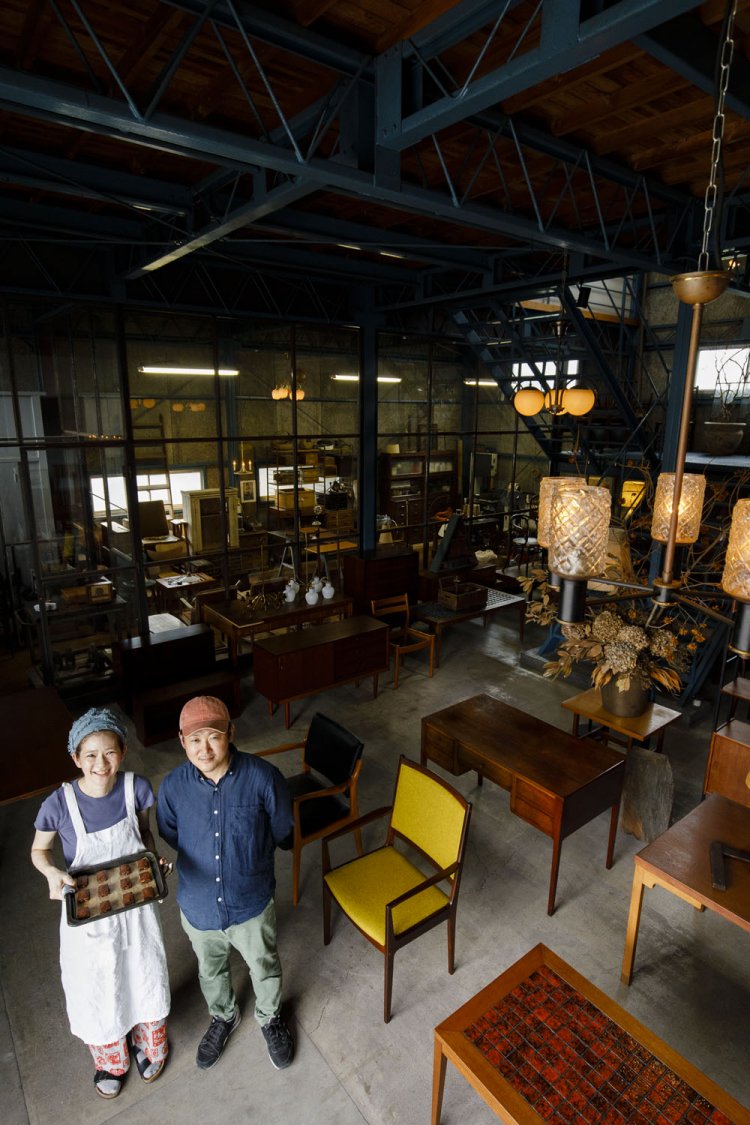 月1～2回、店内で『御菓子屋うえだ』の焼き菓子も販売。