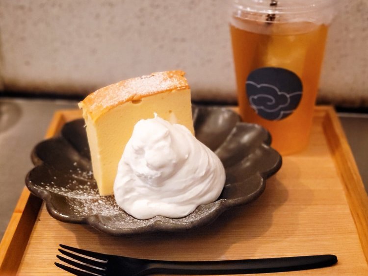 台湾カステラドリンクセット 和三盆 759円。