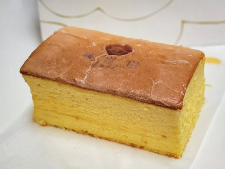 季節限定台湾カステラ（テイクアウト） 檸檬 972円。