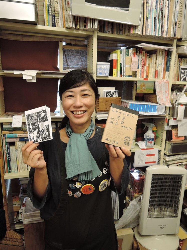 『名画座かんぺ』は「ライムスター宇多丸のウィークエンド・シャッフル」はじめ多くのメディアで紹介され、のむみちさんは「週刊ポスト」で連載も（現在は終了）。右はそこから発展して生まれた「名画座手帳」。