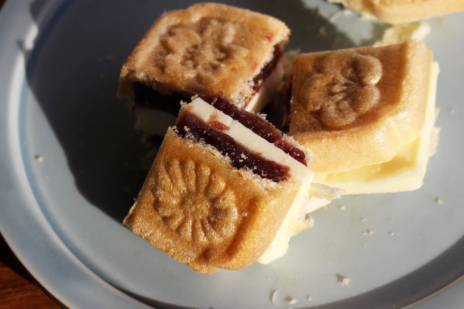 もしも最中が残ったら あんバター カフェオレ汁粉 アイスクリームサンド 和菓子をおいしく食べきるレシピその３ 街の愛され和菓子店 さんたつ By 散歩の達人