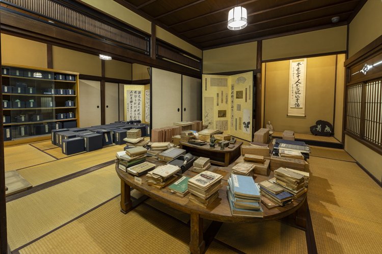 旧邸の書斎が復元保存されており、この部屋で全100巻に及ぶ『近世日本国民史』の多くが執筆された。