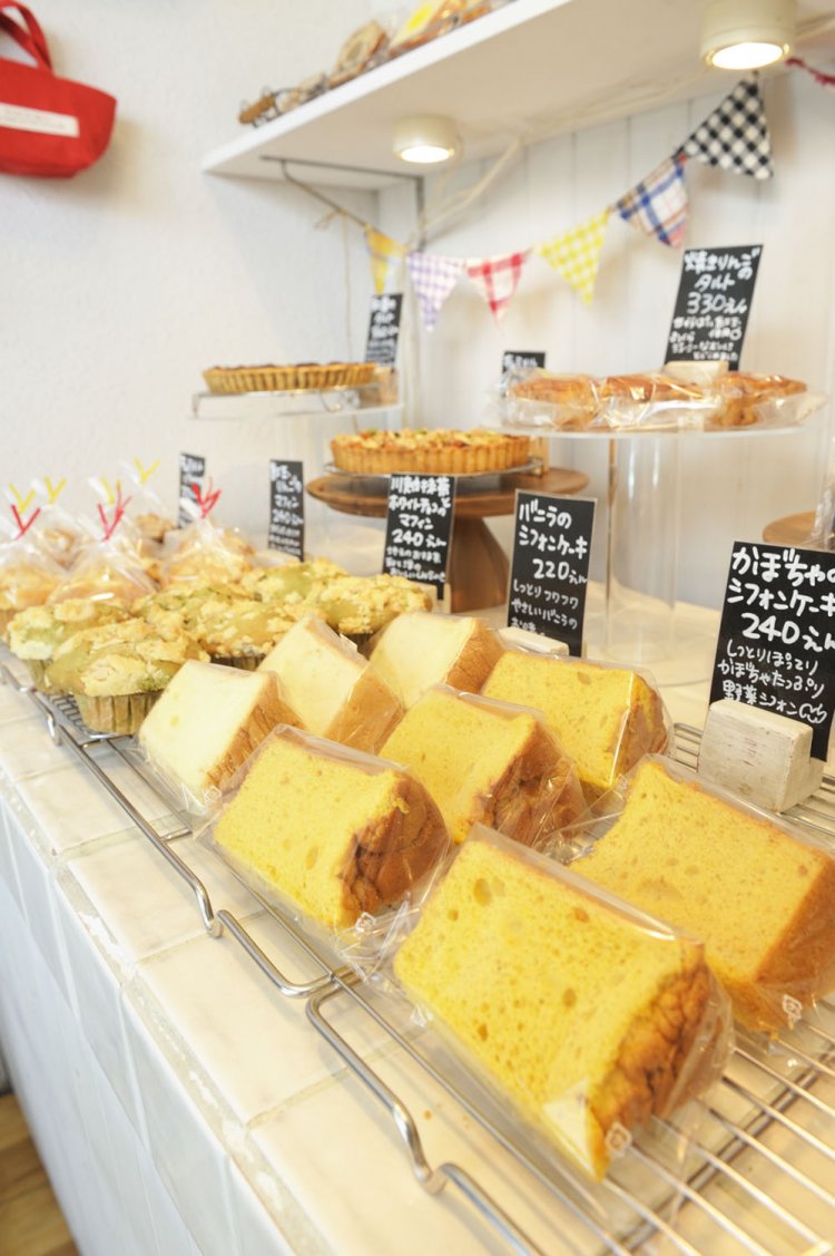 上品な仕上がりの菓子から、田中さんの丁寧な仕事ぶりがうかがえる。