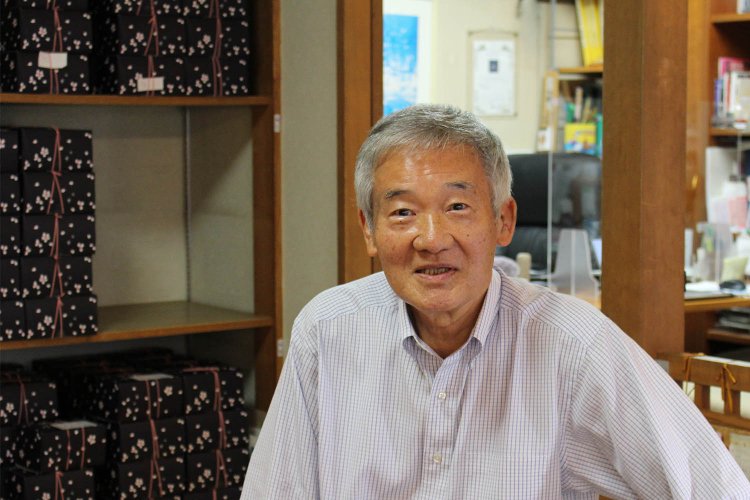 『小桜』店主の井田健爾さん。