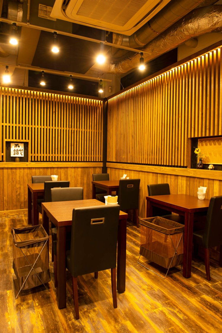 店内では食事のほか甘味も味わえる。