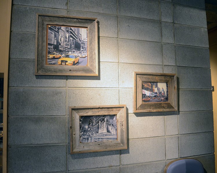 店内をひとたび歩くと、ニューヨークっぽいインテリアも