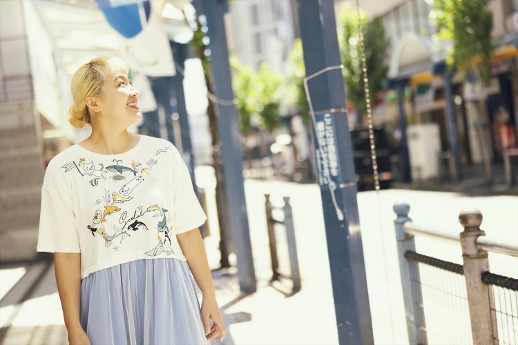 丸山桂里奈、 地元への愛と野望～大森銀座の入り口で “友” と銅像になるために～