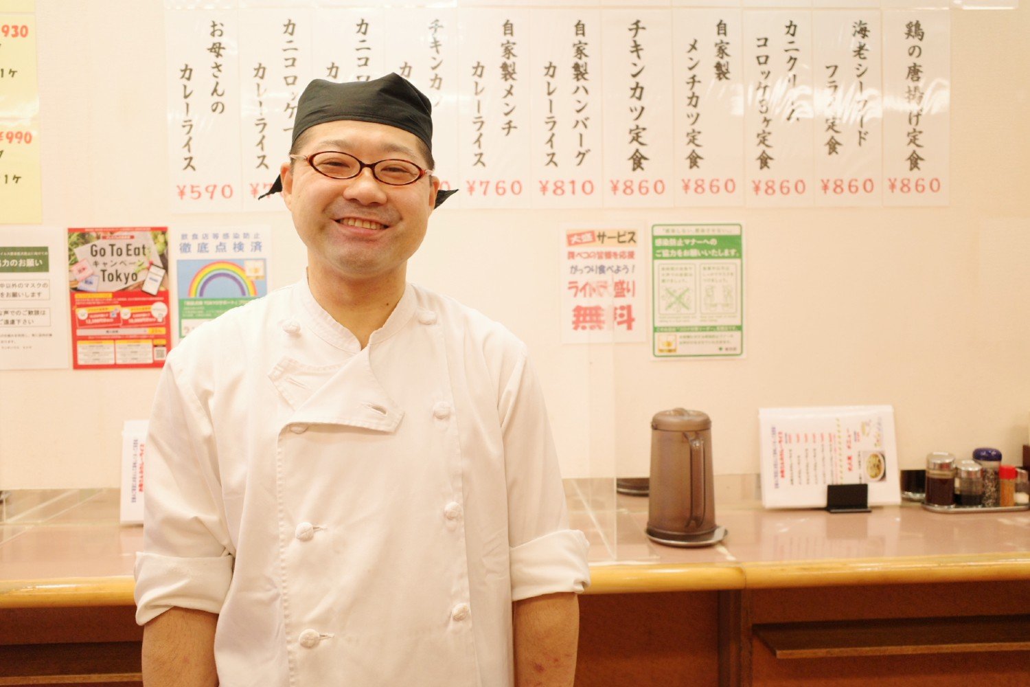 店長の三浦健太郎さん。自らキッチンに立ち鍋をふるう。