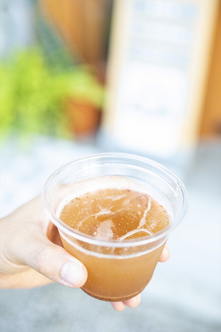 ドリンクも販売。クラフトコーラ600円。