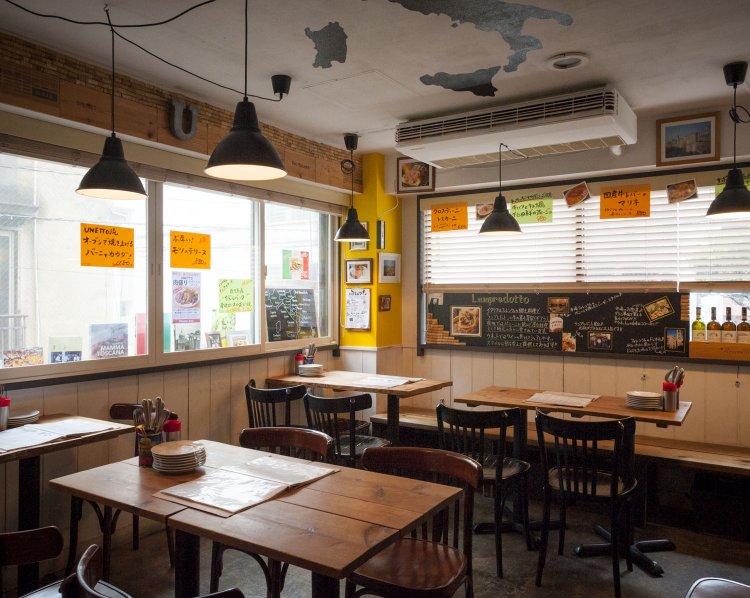 1階のみならず2階でもくつろげる。