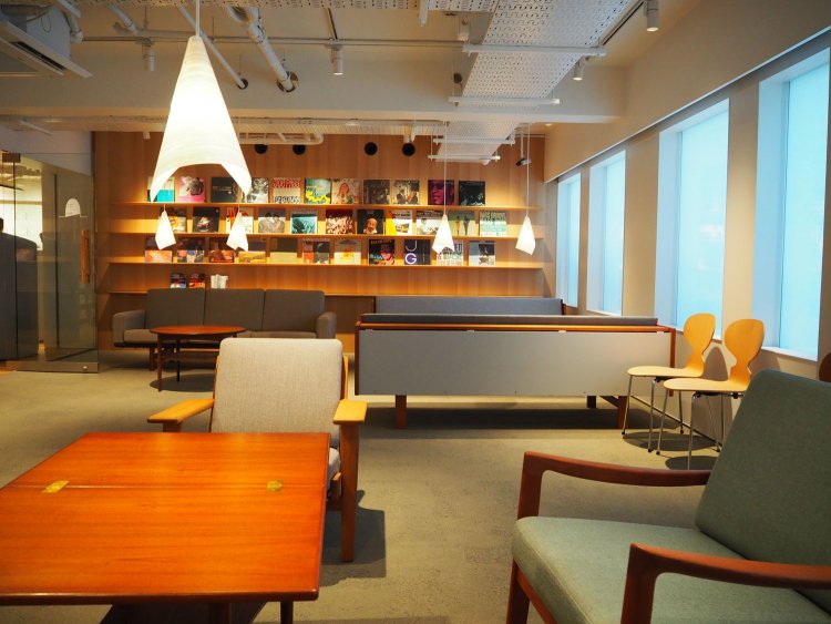 オーディオルームでは村上氏に縁のあるジャズが聴ける。