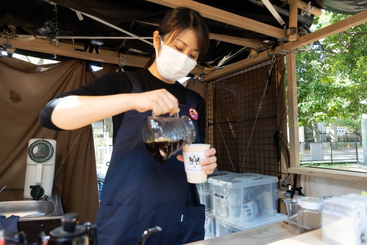 店主の岸田真紀子さん。