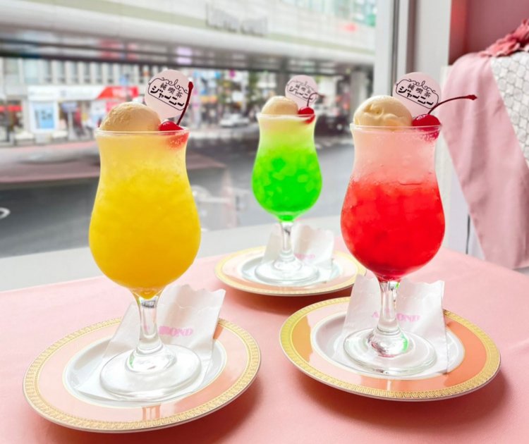 アマンドクリームソーダ