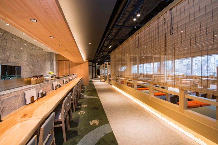 旬の食材を生かした和食ベースの季節感ある料理を提供する「京都高台寺 よ志のや」。