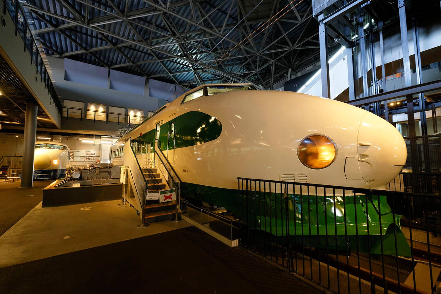 070鉄道博物館200系新幹線電車展示