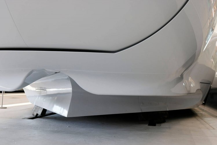 展示用車両といっても走れない以外はほぼ本物！雪をかきわけるスノープラウだって目の前で観察できる！