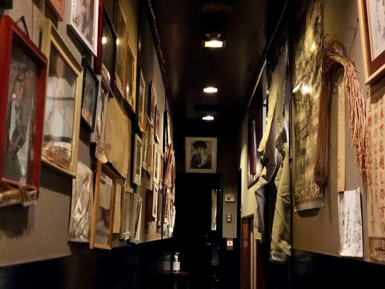 ここは店の歴史が刻まれた場所。