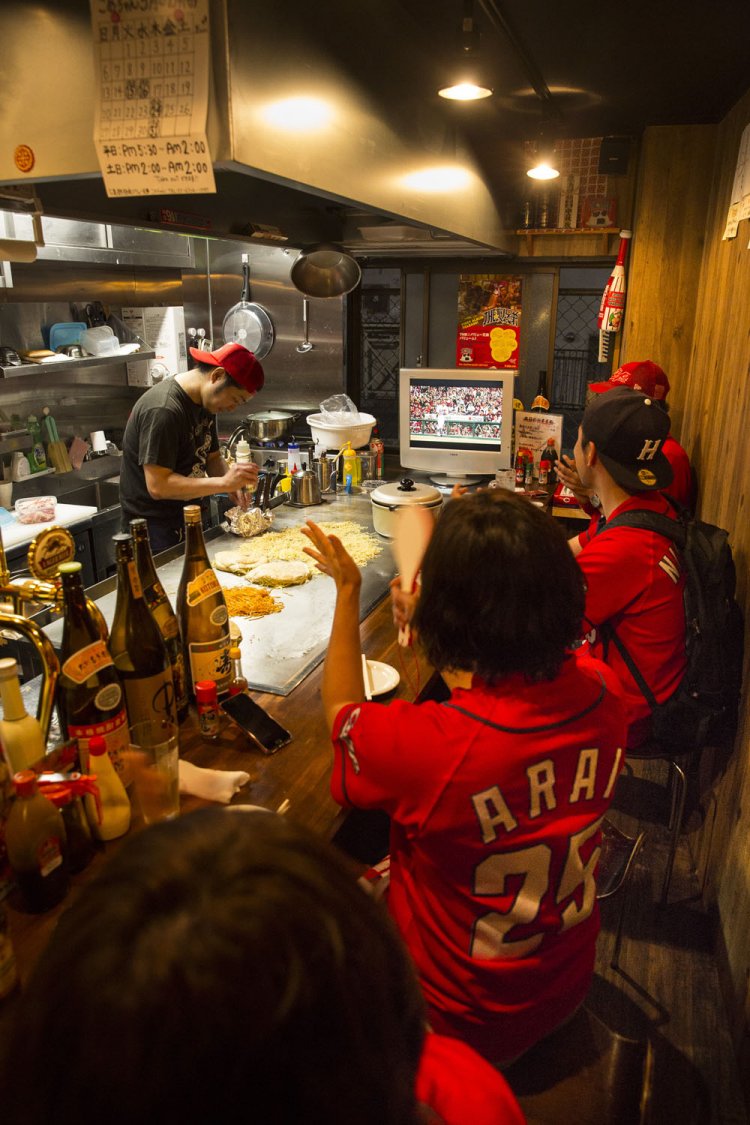 カープ戦は店休日以外デイゲームも全試合放送。