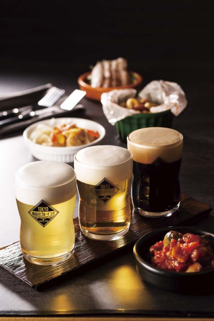 TOKYO 隅田川ブルーイングの3種のクラフトビールの飲み比べセットは1078円。