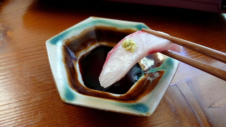刺身で食べる
