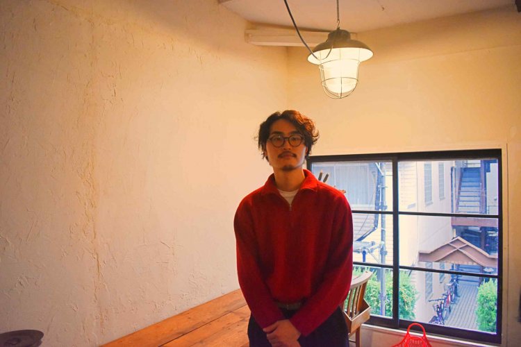 お話を伺った、スタッフの松本さん。お店のEC関連やSNS運用のほか、接客もする。