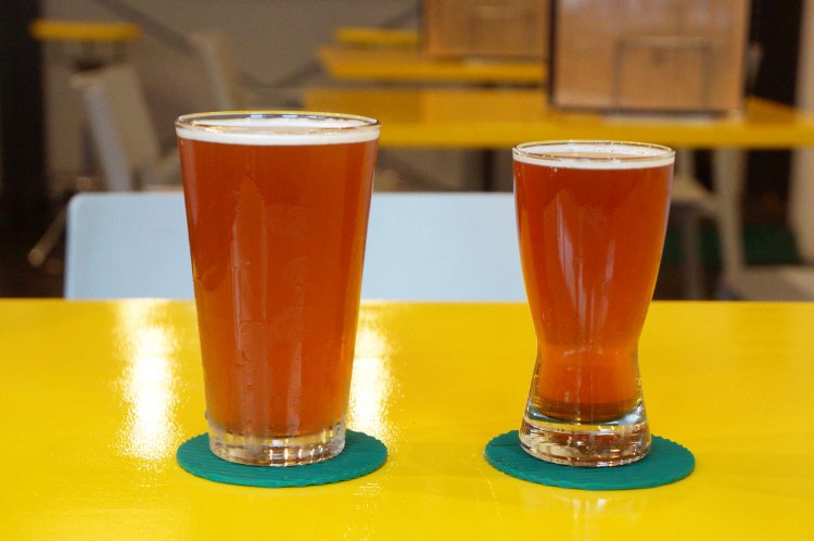 サイズはRegular（250ml）とLarge（473ml＝1パイント）から選べる。