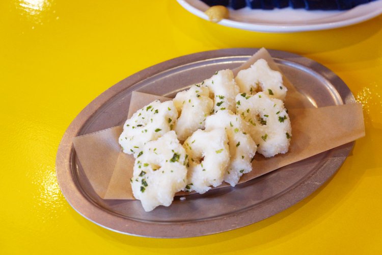 フライドちくわぶ300円。