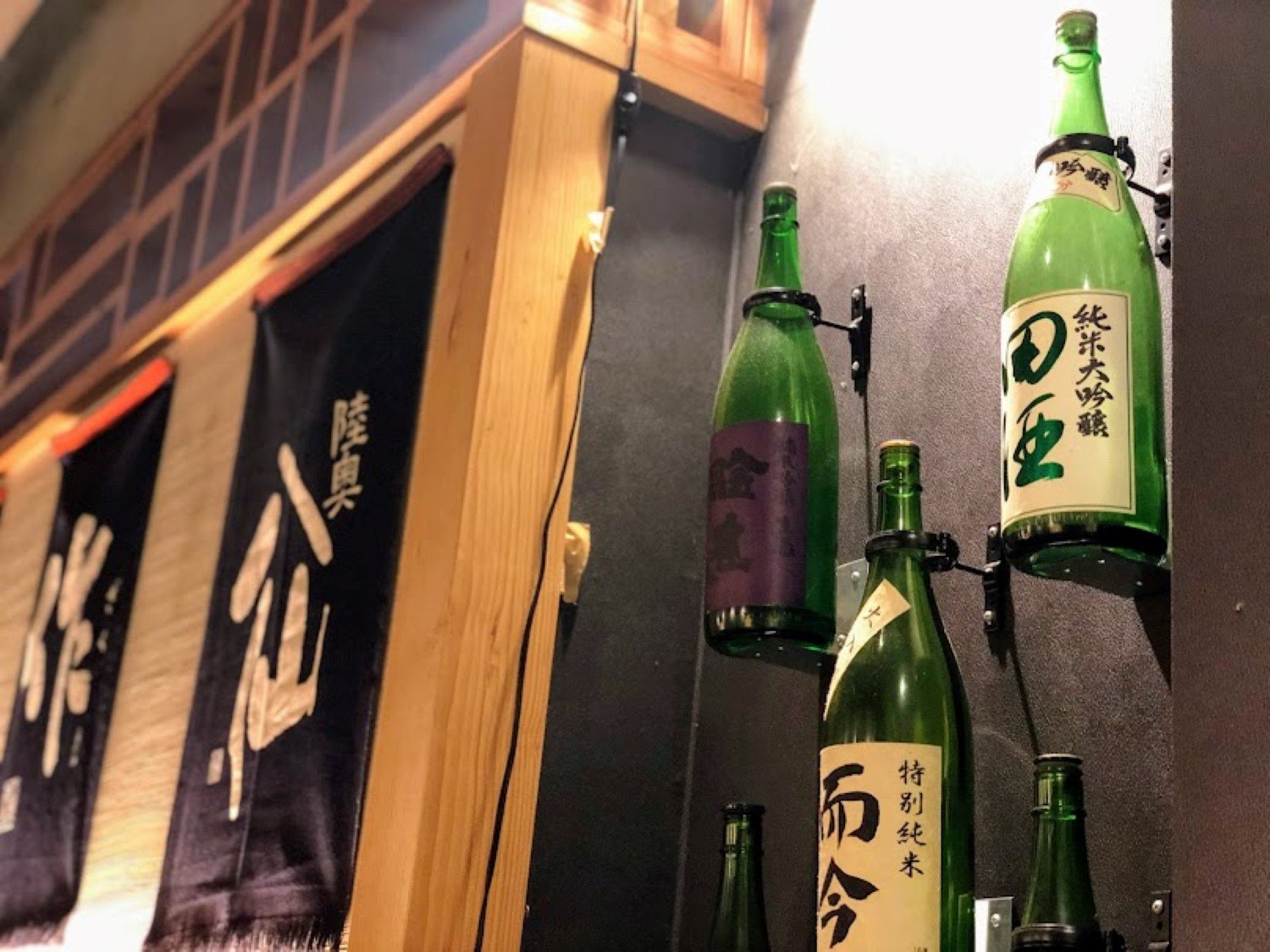 店内は日本酒一色だ。