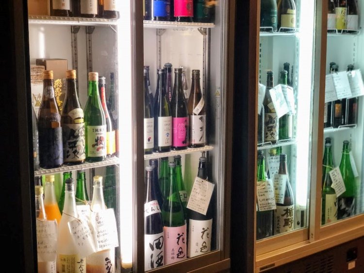 ここはスタッフが楽しみながら日本酒を学ぶ場でもある。