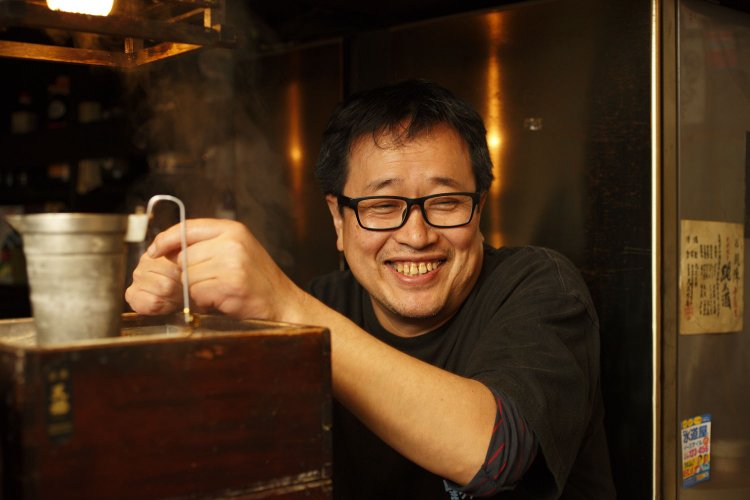 店主の橋本さん。