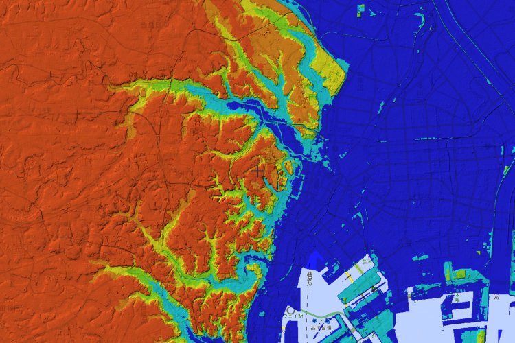 国土地理院の標準地図に標高図と陰影起伏図を重ねて加工（標高：0～5m＝青色、5～10m＝水色、10～15m＝緑色、15～20m＝黄色、20m～＝オレンジ色）。