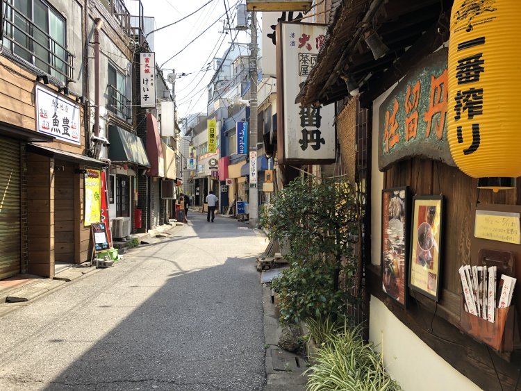 昔の北千住の雰囲気が残る西口の飲み屋横丁。