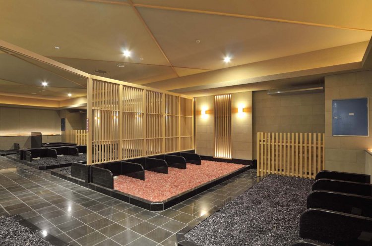 楊貴妃房は、紅ようれん・アメジストをぜいたくに使った女性専用の部屋。 