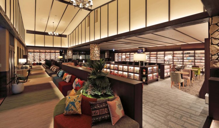 forest villaでは、岩盤浴や読書、リクライニングベットなどで思い思いに過ごせる。