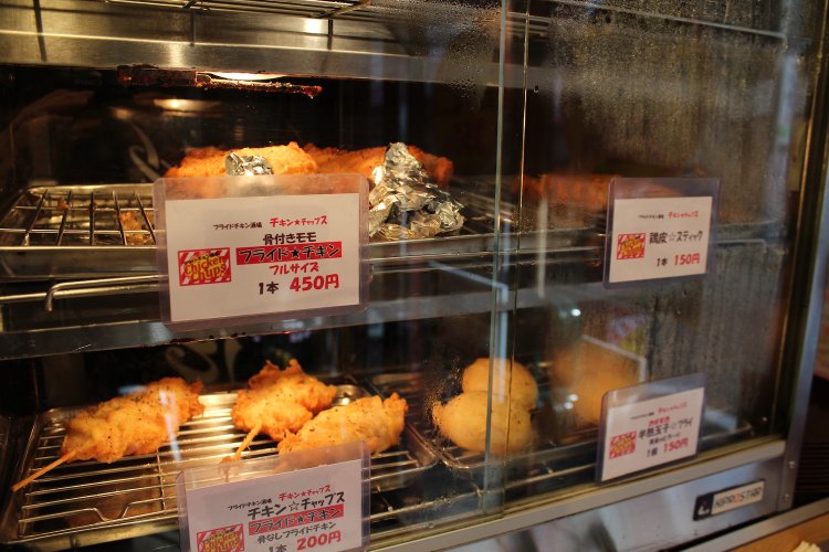 フードメニューはセルフサービス。