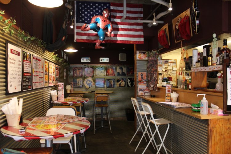 アメリカンなモチーフが楽しい店内。