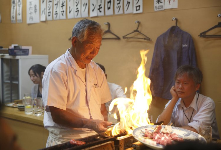 オープンの1時間前には行列ができる人気店。