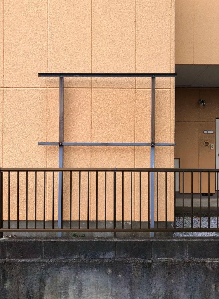 Air-board off the wall 謎の鳥居