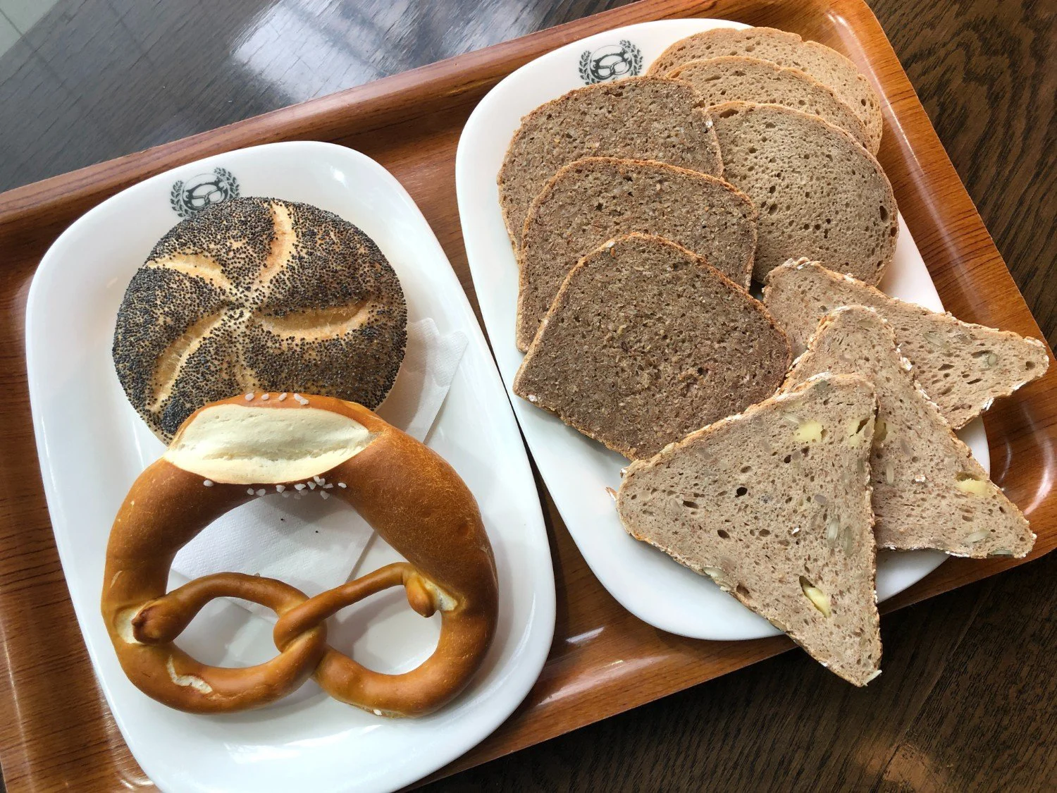 ずっしりおいしいドイツパン 吉祥寺 リンデ でライ麦の恵みを噛みしめる さんたつ By 散歩の達人