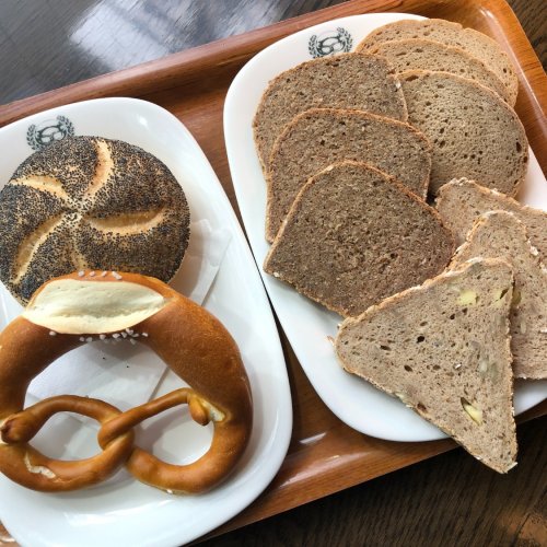ずっしりおいしいドイツパン! 吉祥寺『リンデ』でライ麦の恵みを噛みしめる