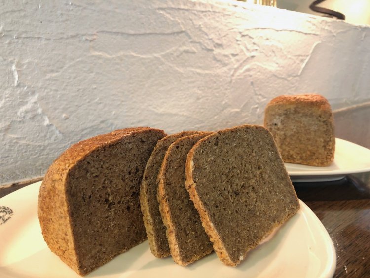 バターやクリームチーズと合わせるとおいしい。