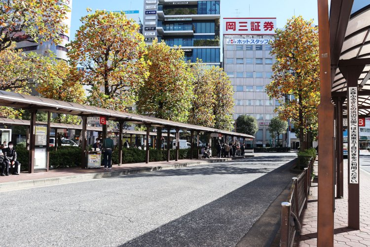 大森駅からバスに乗って「島」へ向かう。