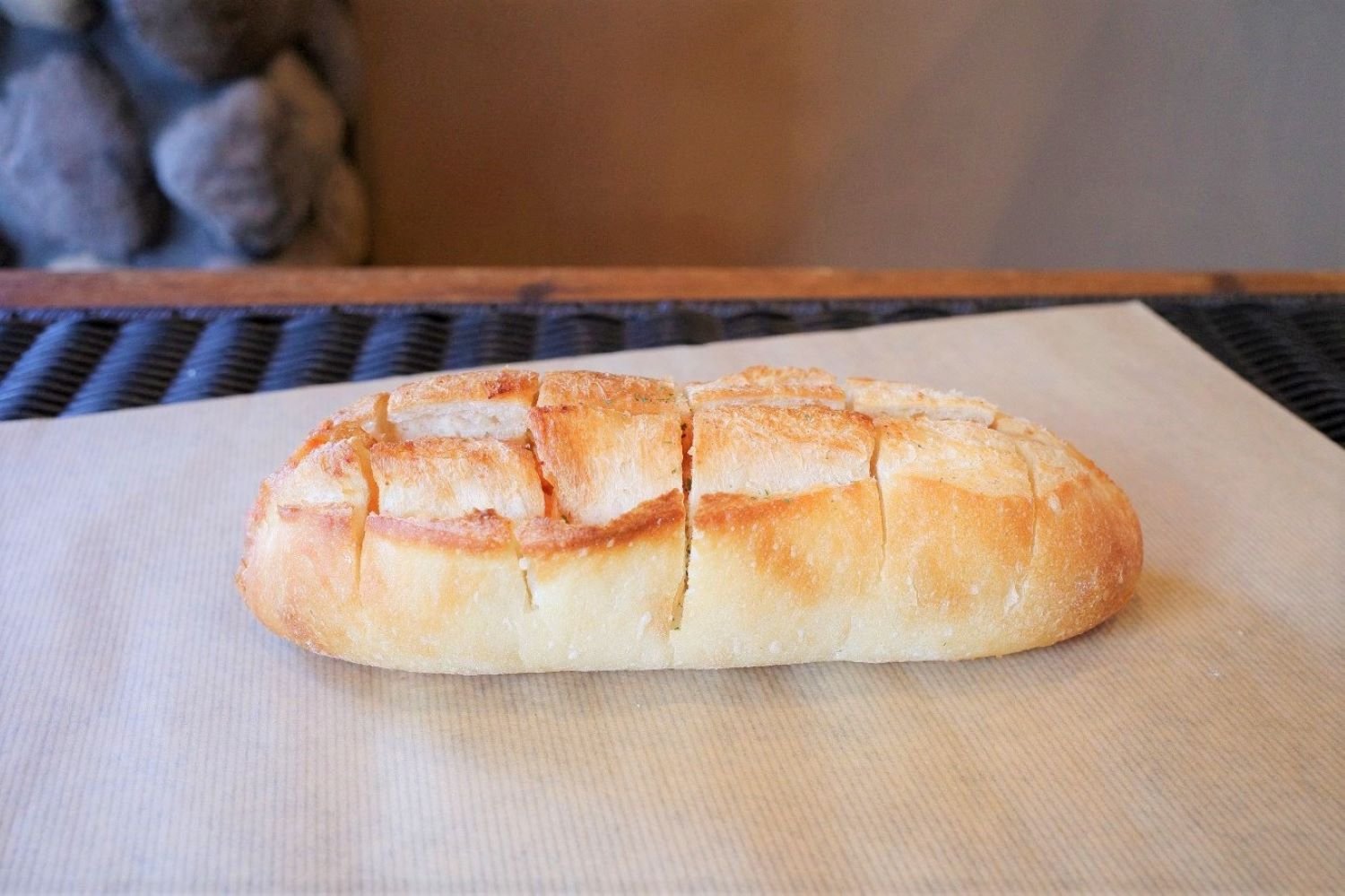 明太フランスは1本344円。太め、中サイズのフランスパンながらペロリ。