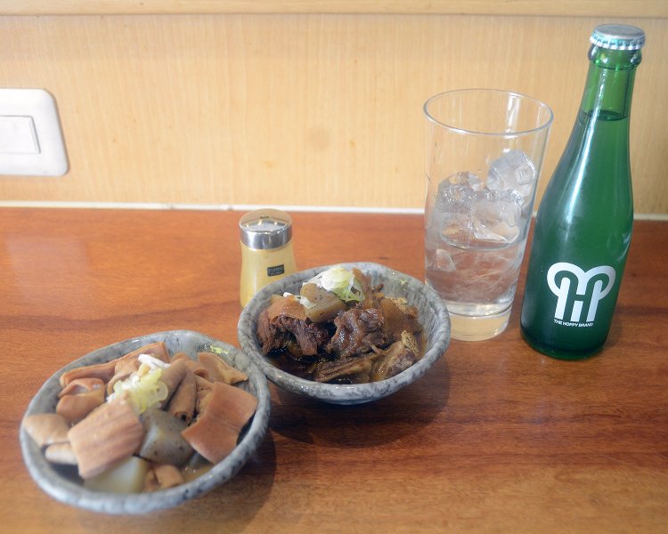 当然どちらも酒がすすむことすすむこと。