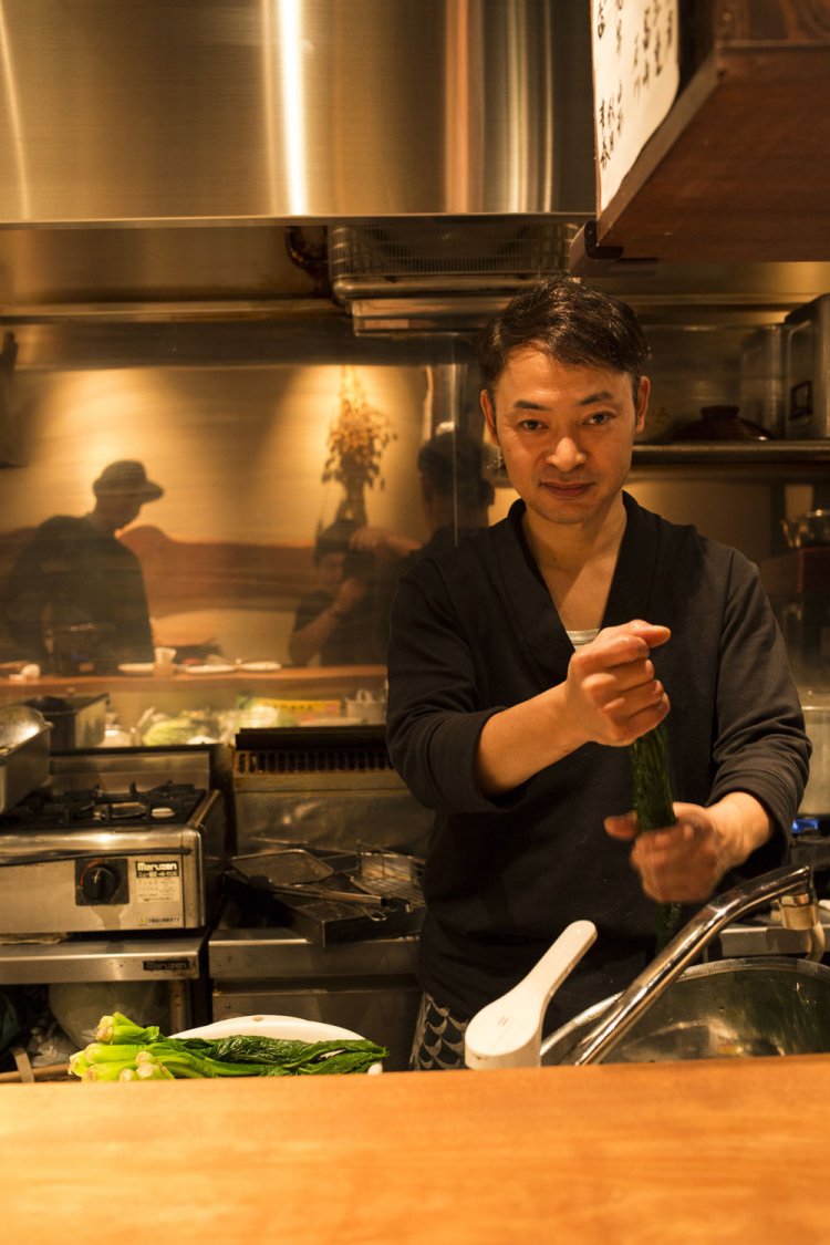 「究極の親子丼1100円もぜひ！」と店主。