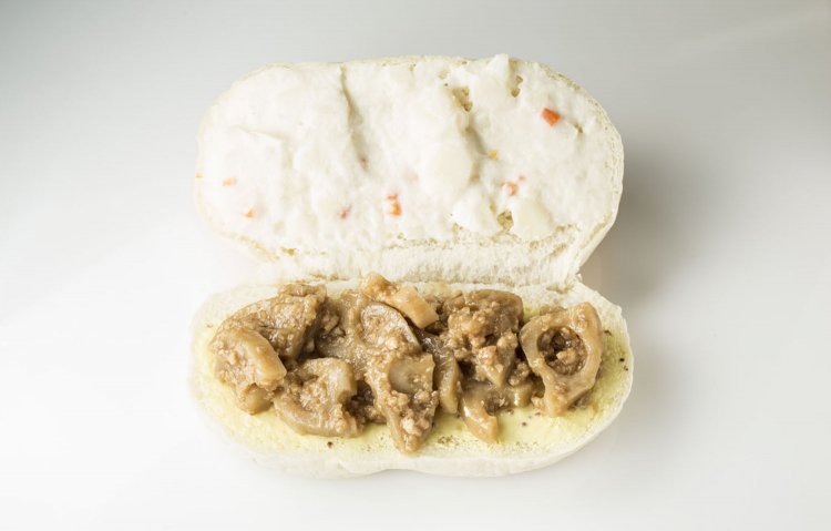 そぼろレンコン（ポテトサラダ入り）330円は、レンコンの歯触りがいい。