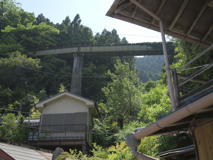 奥多摩に眠る都内随一の廃線跡を道路から愛でる　小河内線跡その2　
