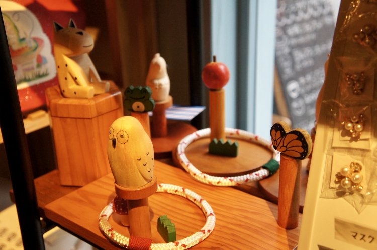 店内で販売される可愛らしい雑貨たち。