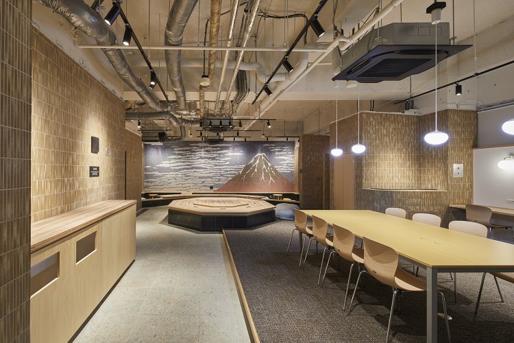 浴室を改装したという男性浴室の湯work。不思議なリラックス感がある。