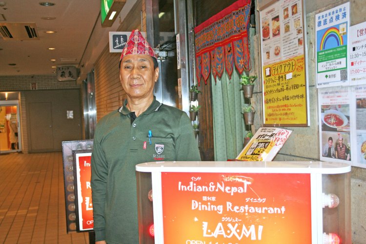 店長のバッタチャンさん。日本人が口にする「どうもありがとう」の意味を知りたくて日本語の勉強を始めたんだとか。